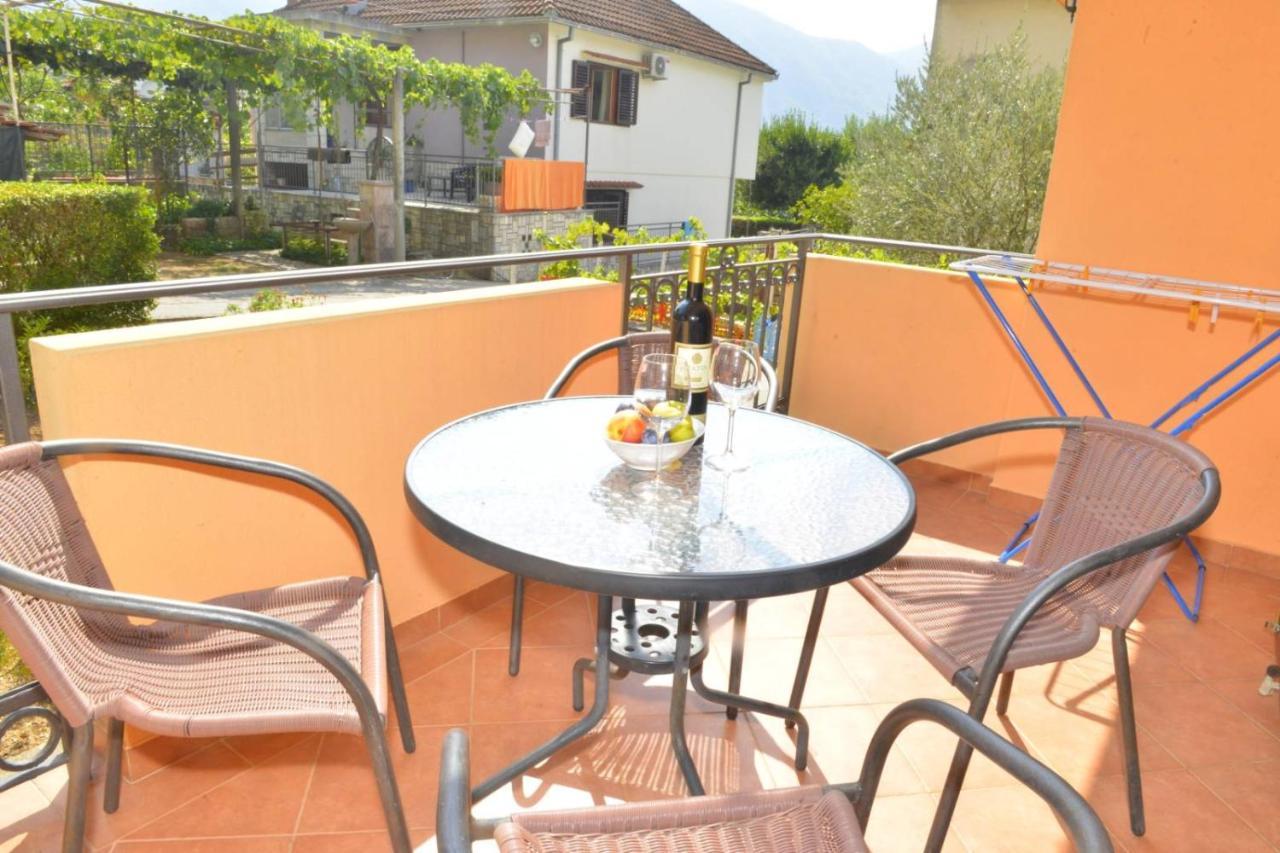 D Apartment Cattaro Esterno foto