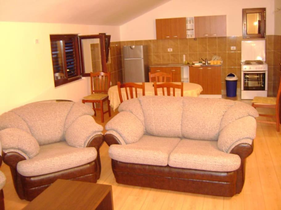 D Apartment Cattaro Esterno foto