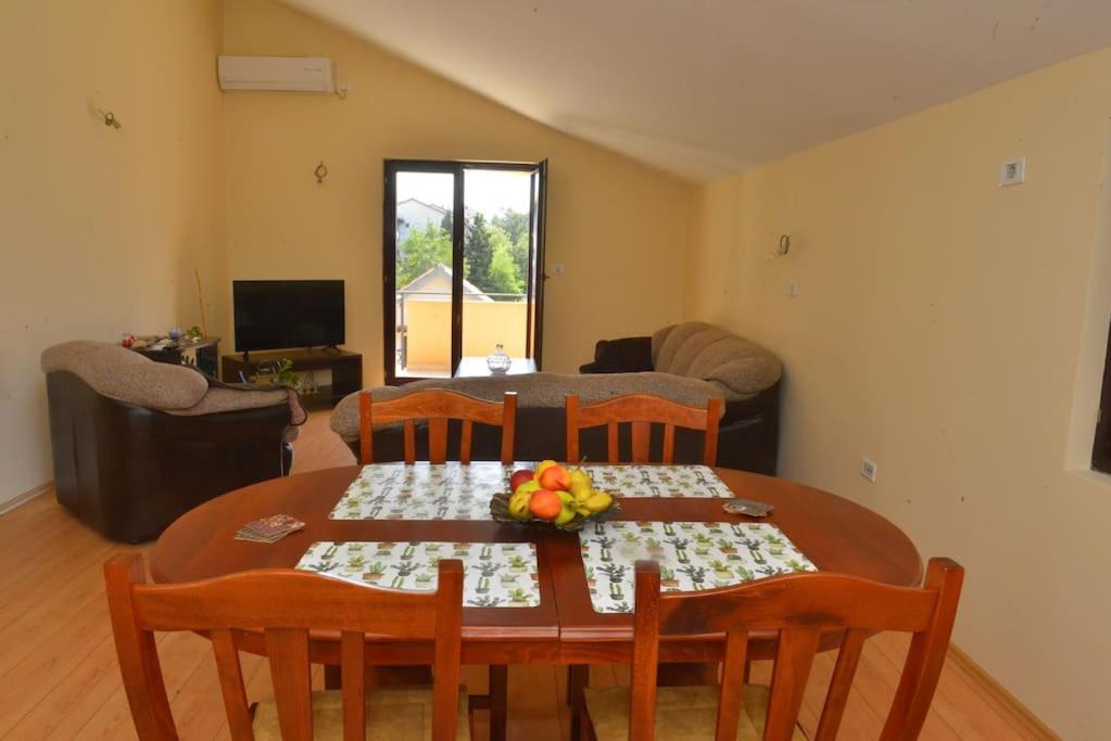 D Apartment Cattaro Esterno foto