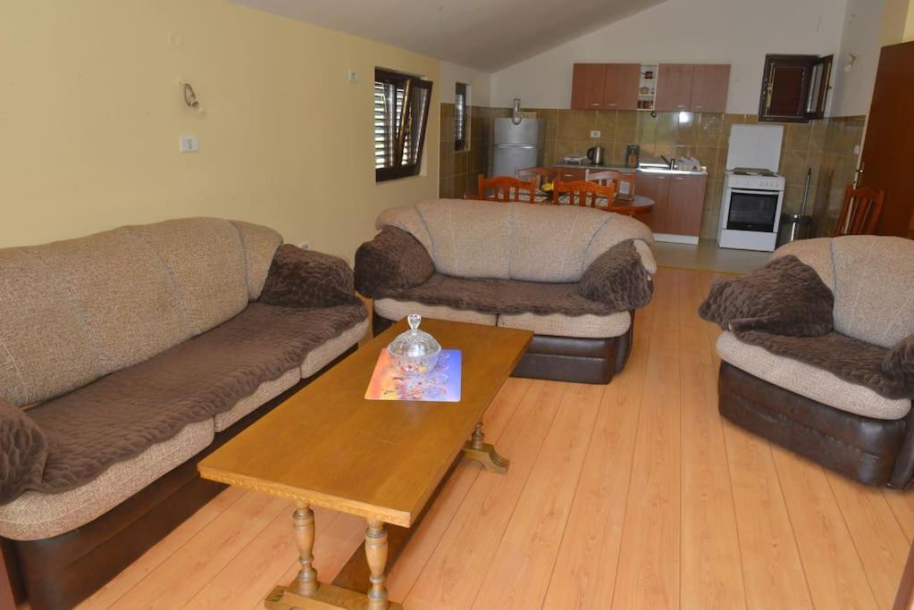 D Apartment Cattaro Esterno foto