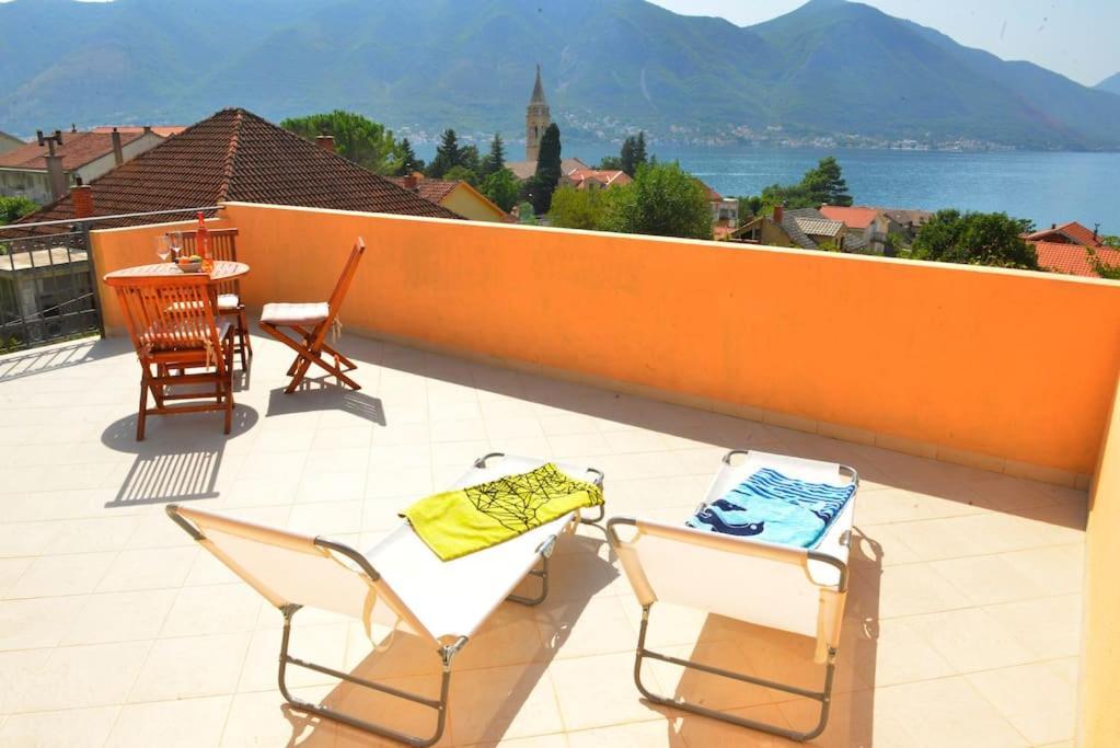 D Apartment Cattaro Esterno foto