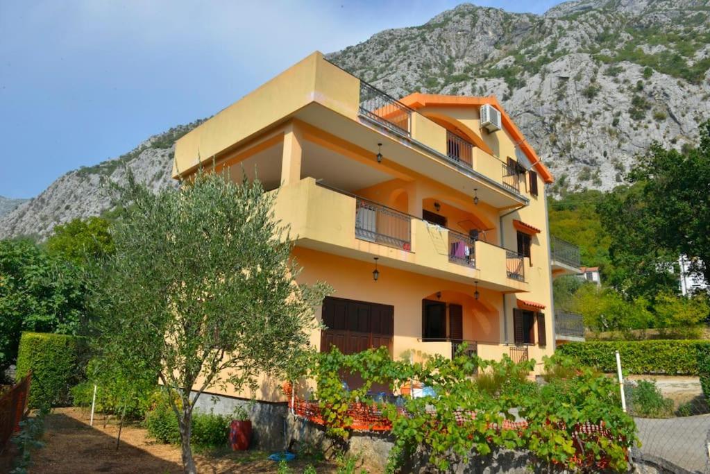 D Apartment Cattaro Esterno foto