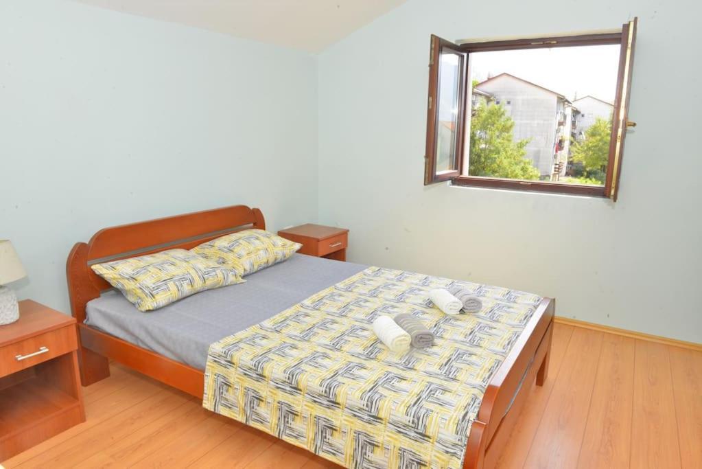 D Apartment Cattaro Esterno foto