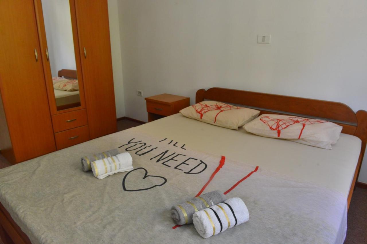 D Apartment Cattaro Esterno foto