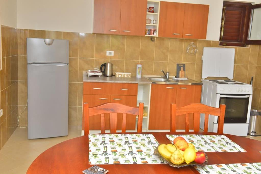 D Apartment Cattaro Esterno foto